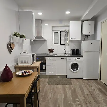 Apartment Yellow *